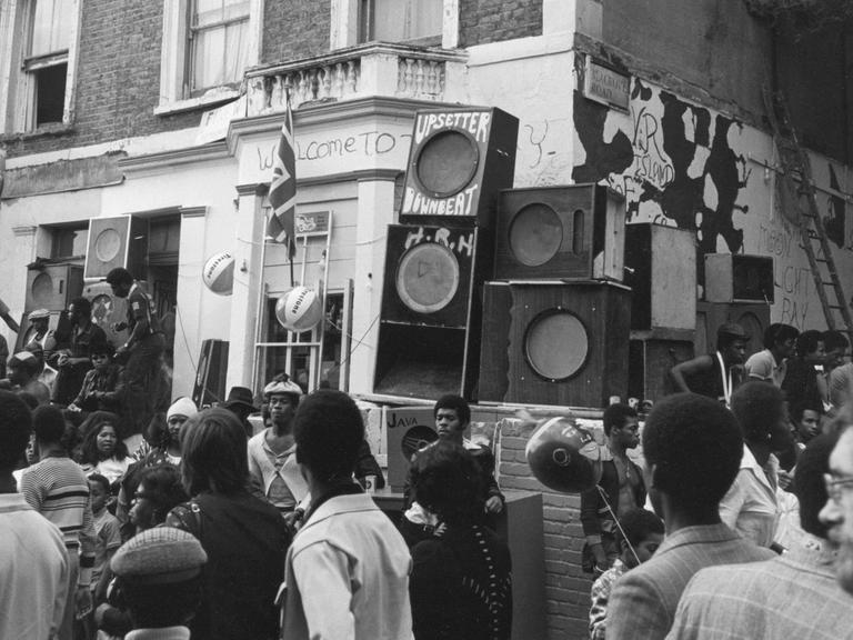 Soundsystem beim Notting Hill Carnival in London 1975