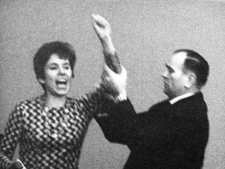 Beate Klarsfeld beschimpft 1968 im Bundestag Kanzler Kiesinger als "Nazi" und Verbrecher" Beate Klarsfeld beschimpft 1968 im Bundestag Kanzler Kiesinger als "Nazi" und Verbrecher"