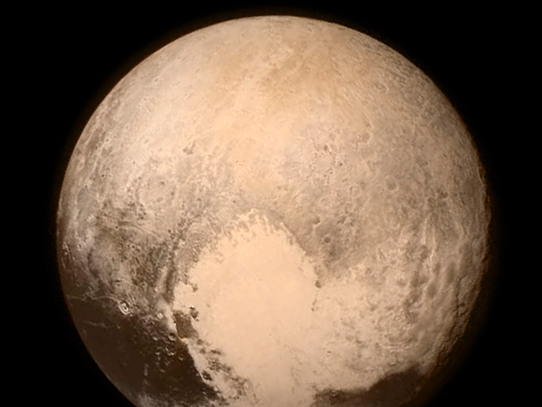 Der Pluto, fotografiert von der Sonde New Horizons