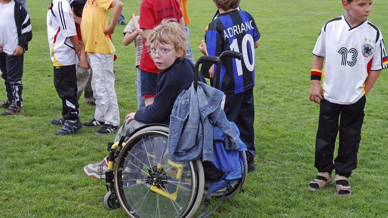 Kinder mit und ohne Behinderung Kinder mit und ohne Behinderung