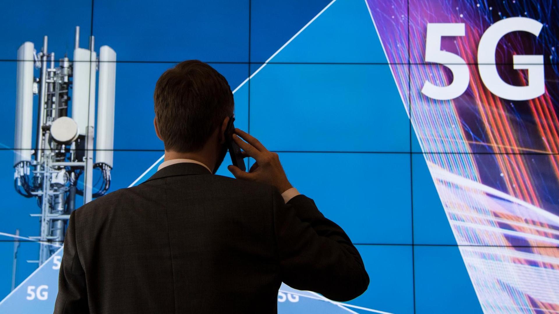 Start der Auktion von 5G-Mobilfunkblöcken Start der Auktion von 5G-Mobilfunkblöcken
