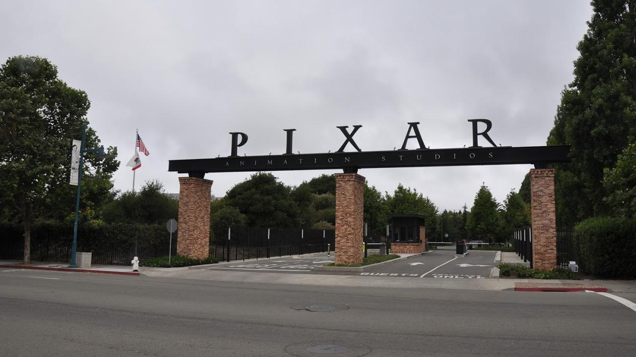 Pixar Animation Studios: der Eingang zum Firmensitz. Pixar Animation Studios: der Eingang zum Firmensitz.
