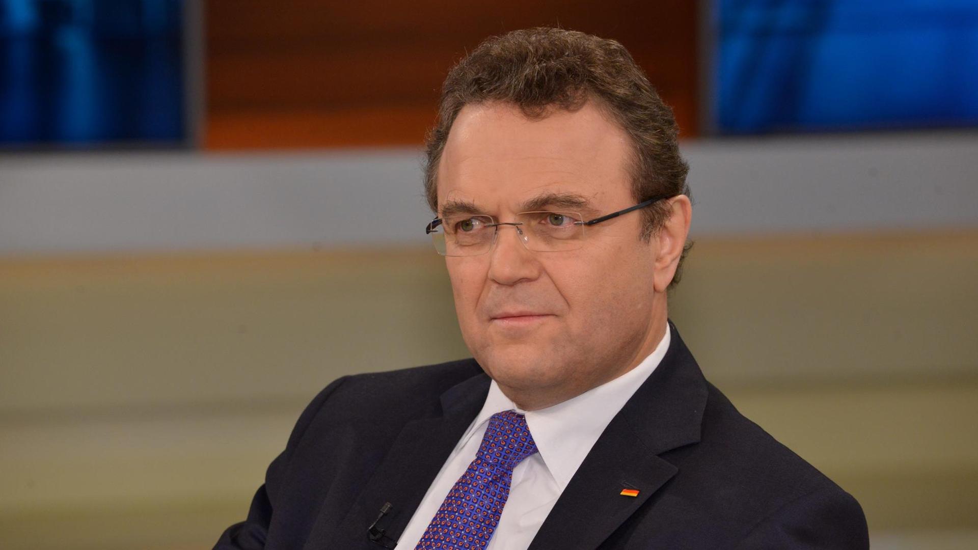 Hans-Peter Friedrich in der ARD-Talksendung "Anne Will" Hans-Peter Friedrich in der ARD-Talksendung "Anne Will"