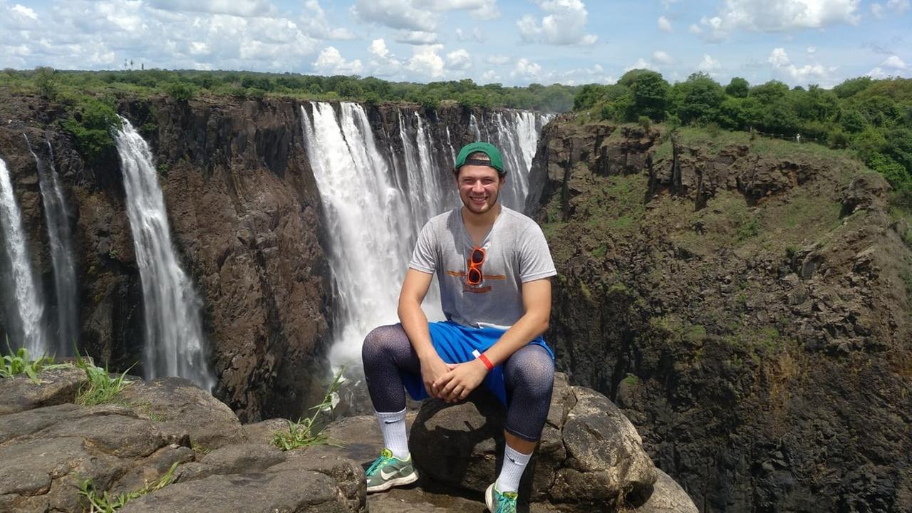 Lucas Gotzmann hat in Namibia ein Jahr im Projekt "Education First - Basketball second" mitgearbeitet. Lucas Gotzmann hat in Namibia ein Jahr im Projekt "Education First - Basketball second" mitgearbeitet.