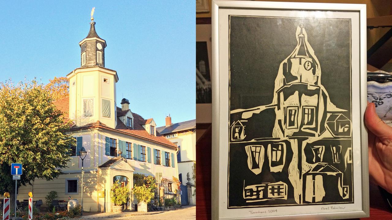Die Montage zeigt rechts das Foto eines Hauses in den Weinbergen von Radebeul, links den Linolschnitt "Turmhaus, 2001" von Axel Rahmlow.
