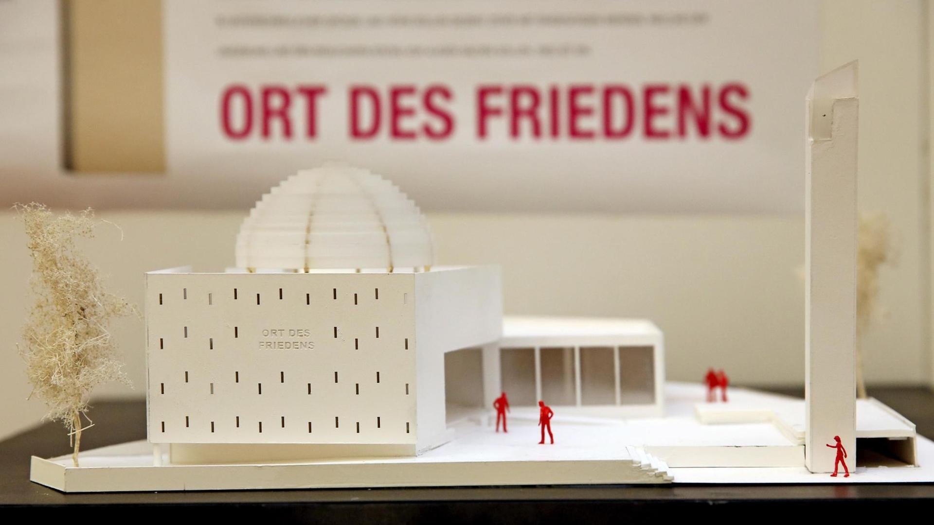 Der Siegerentwurf für den Moschee-Neubau in Leipzig-Gohlis. Die für rund 100 Gläubige geplante Moschee soll eine im Dunkeln leuchtende Kuppel und ein Zierminarett bekommen Der Siegerentwurf für den Moschee-Neubau in Leipzig-Gohlis. Die für rund 100 Gläubige geplante Moschee soll eine im Dunkeln leuchtende Kuppel und ein Zierminarett bekommen