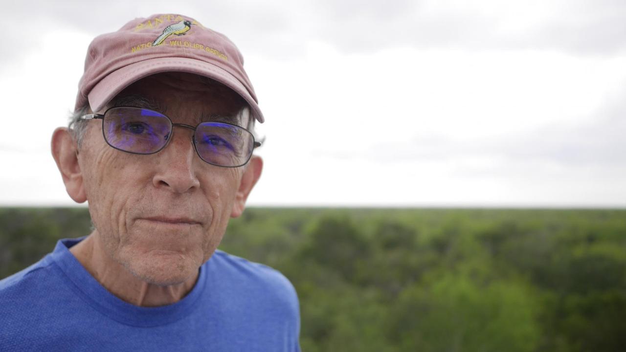 Umweltschützer Jim Chapman blickt in die Kamera