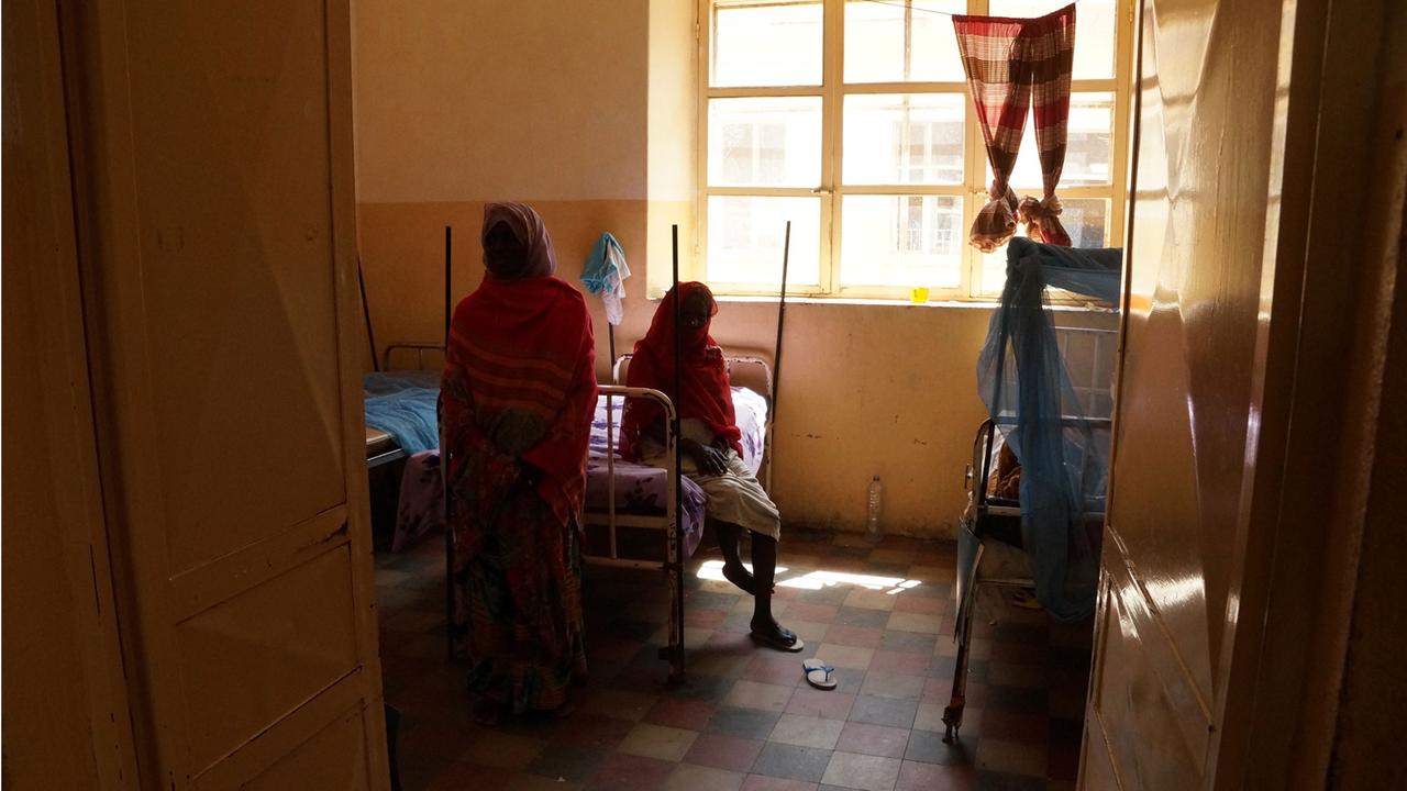 Patienten im Krankenhaus der eritreischen Kleinstadt Keren Patienten im Krankenhaus der eritreischen Kleinstadt Keren