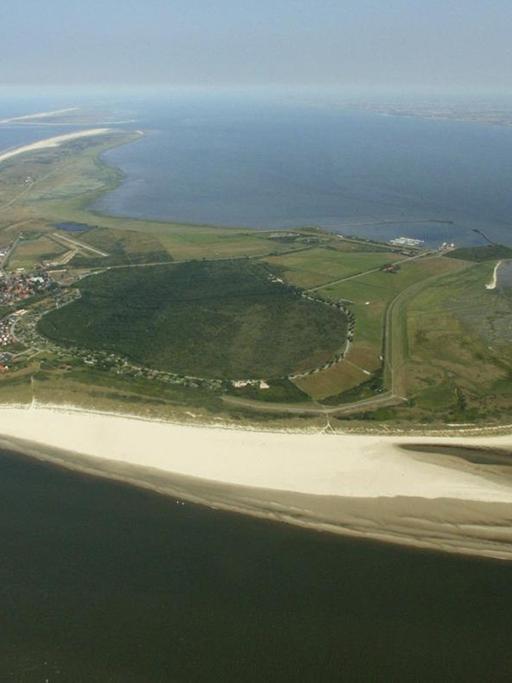 Luftbild der ostfriesischen Insel Langeoog