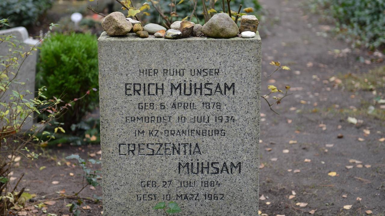 Das Grab von Erich Mühsam, Waldfriedhof, Dahlem,  Berlin.