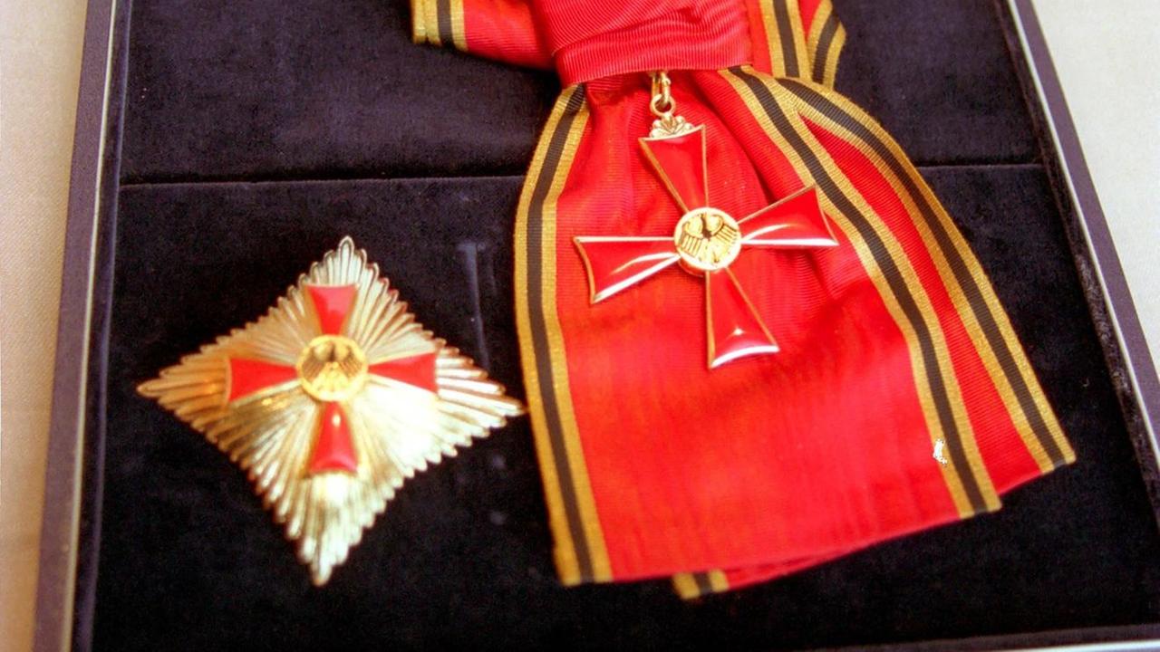 Das Bundesverdienstkreuz Das Bundesverdienstkreuz
