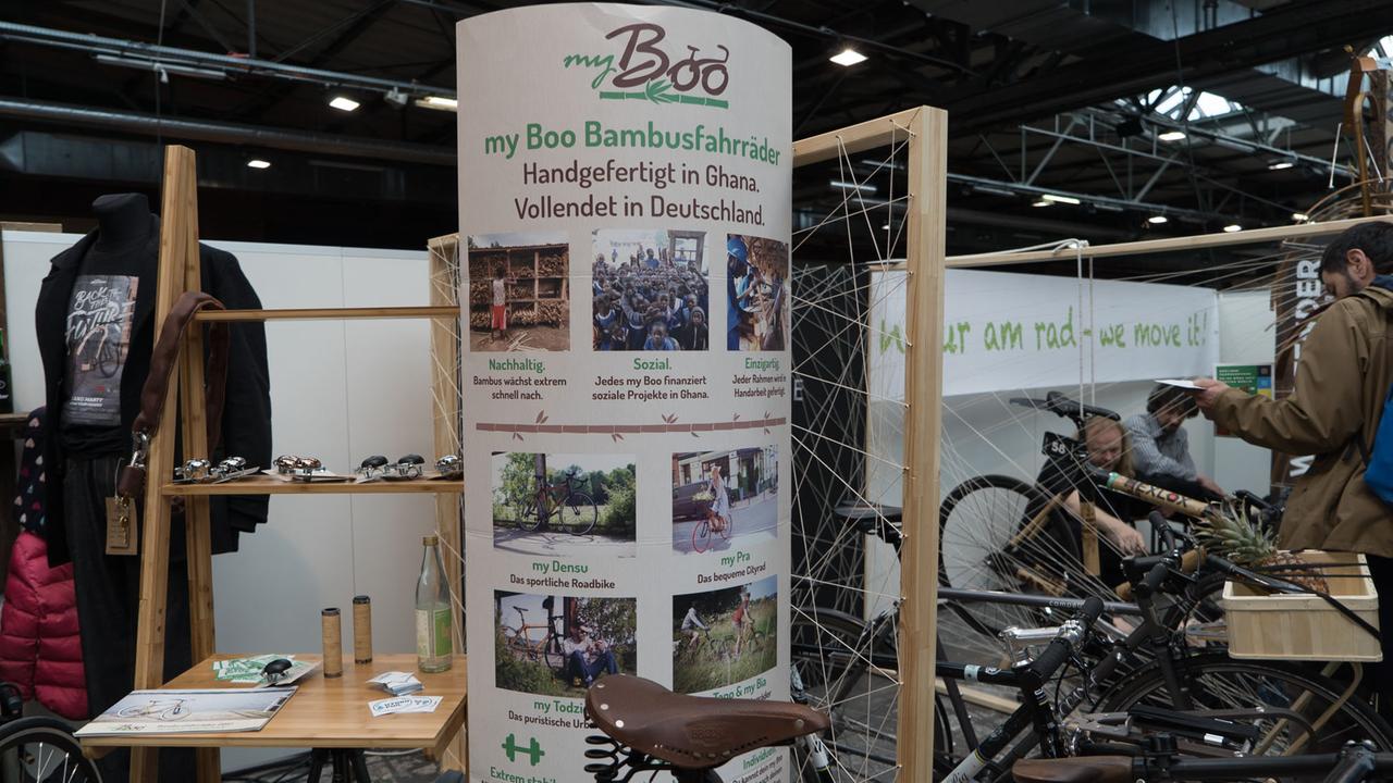 Auf der Berliner Fahrradschau werden auch Fahrräder aus Bambus präsentiert.