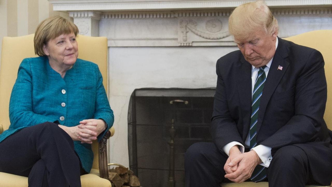 Bundeskanzlerin Angela Merkel und US-Präsident Donald Trump im Oval Office