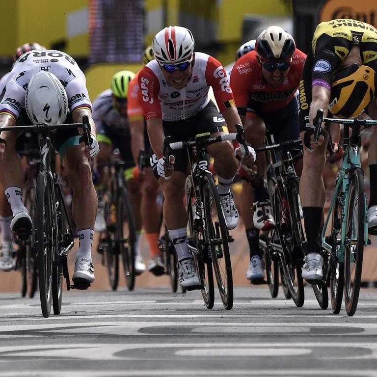 Die erste Etappe der Tour de France hat der Niederländer Teunissen gewonnen.