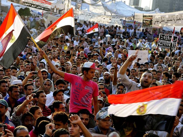 Demonstranten auf den Tahrir-Platz in Kairo