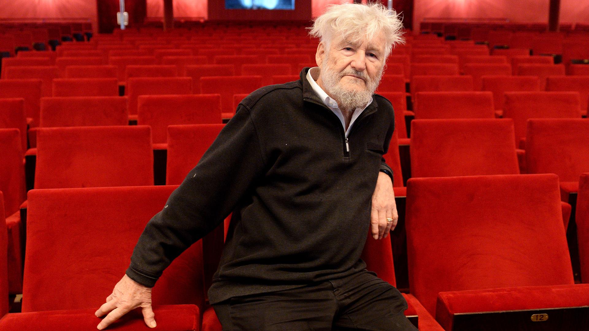 Der Regisseur Achim Freyer im Jahr 2015 in Wien. Der Regisseur Achim Freyer im Jahr 2015 in Wien.