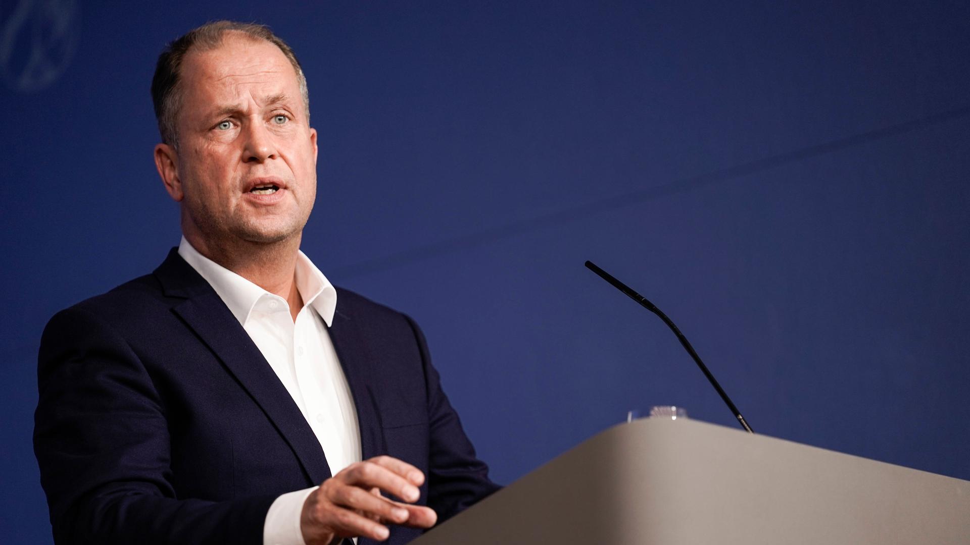 Pressestatement Ministerpraesident von Nordrhein-Westfalen zur aktuellen Corona Situation Aktuell, 16.11.2021, Dr. Joach Pressestatement Ministerpraesident von Nordrhein-Westfalen zur aktuellen Corona Situation Aktuell, 16.11.2021, Dr. Joach