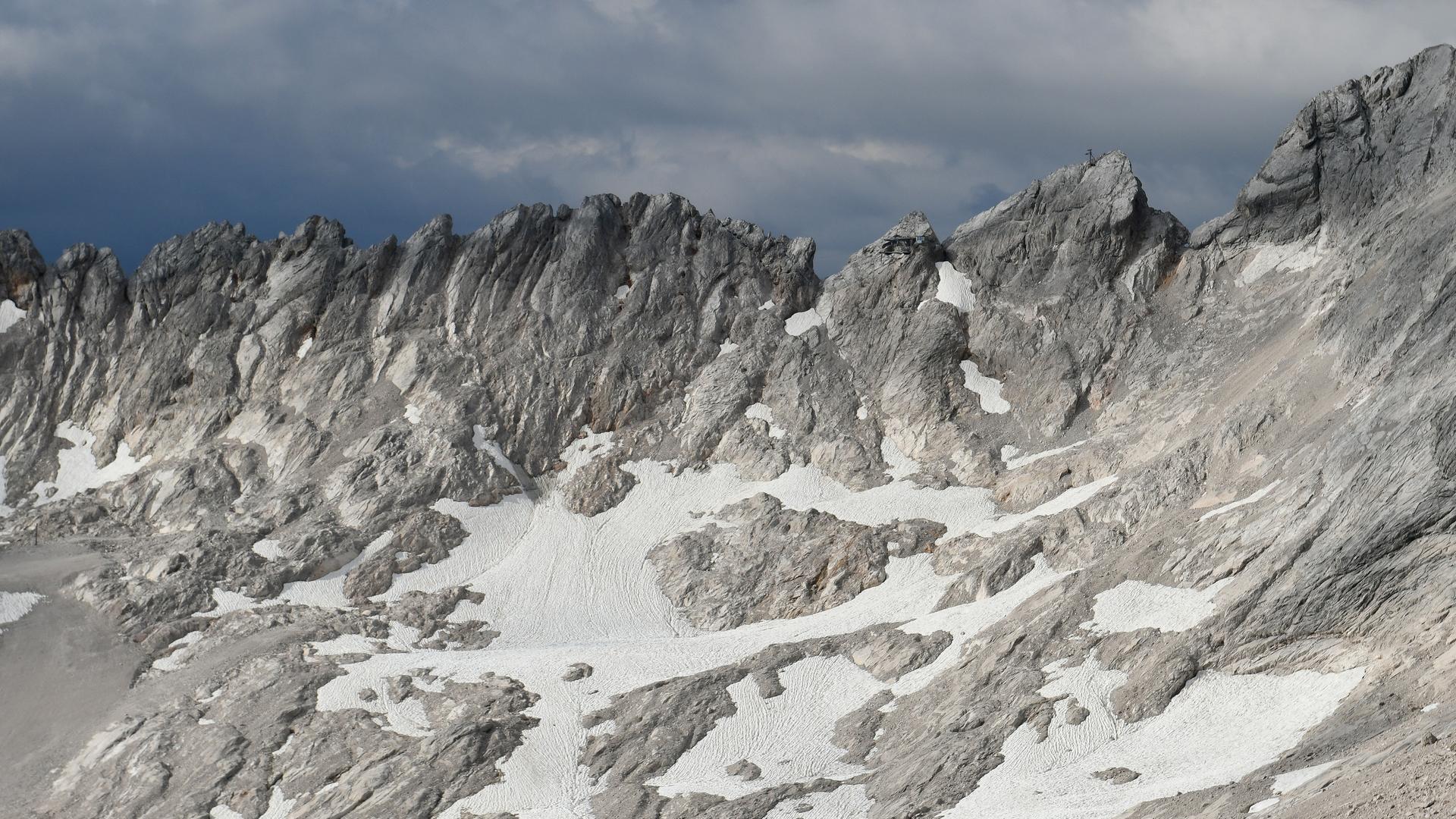 Der Südliche Schneeferner an der Zugspitze. Der Südliche Schneeferner an der Zugspitze.