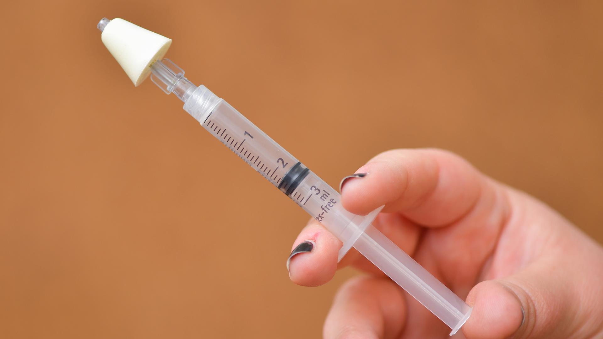 Naloxon und Drogenabhängige: Ein Nasenspray könnte Leben retten – könnte