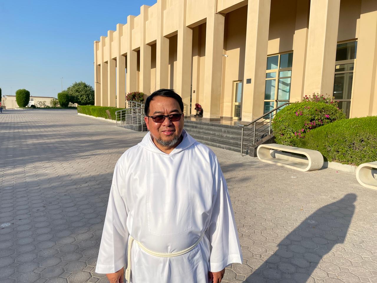 Pater Rally Gonzaga, katholischer Pastor, Doha Religiöse Minderheiten in Katar – Toleriert und gut bewacht