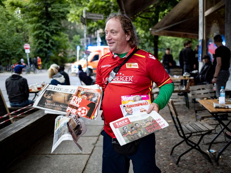 Olaf Forner, Berliner Zeitungsverkaeufer.