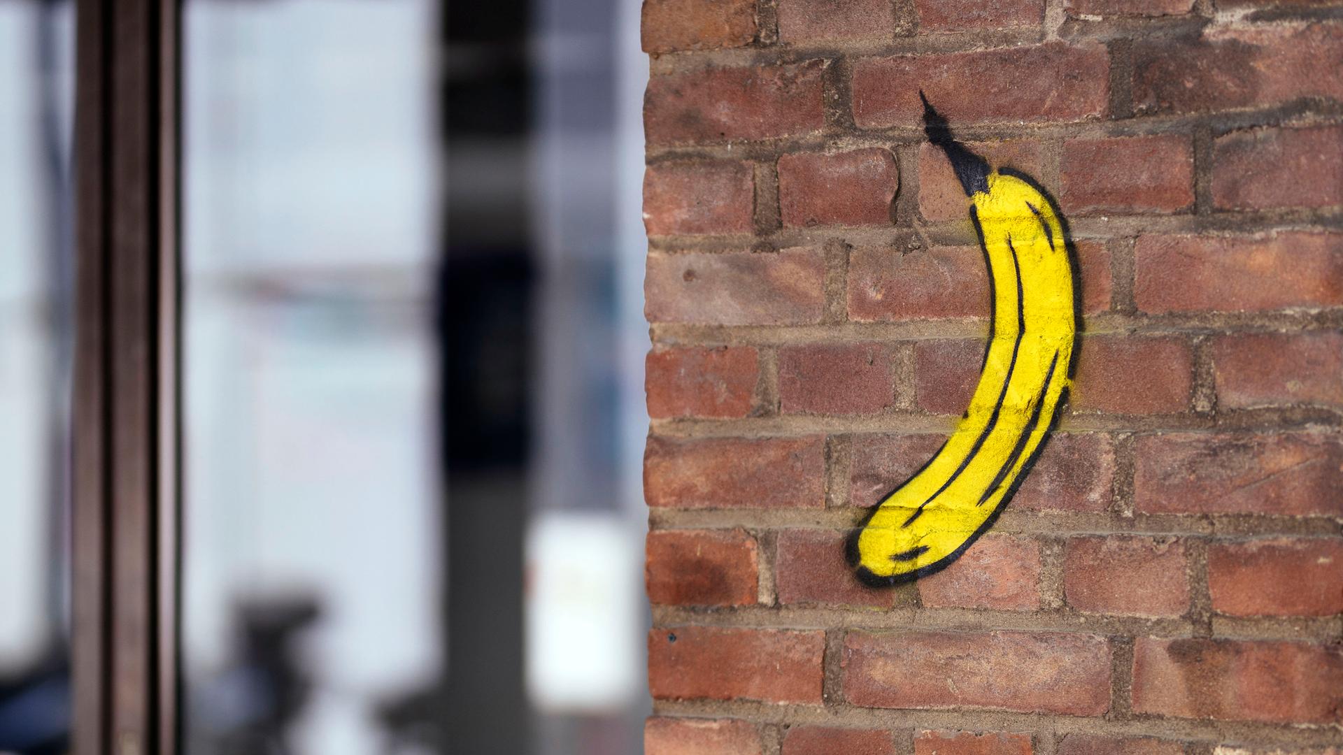 Eine gesprayte Banane des Künstlers Thomas Baumgärtel Eine gesprayte Banane des Künstlers Thomas Baumgärtel