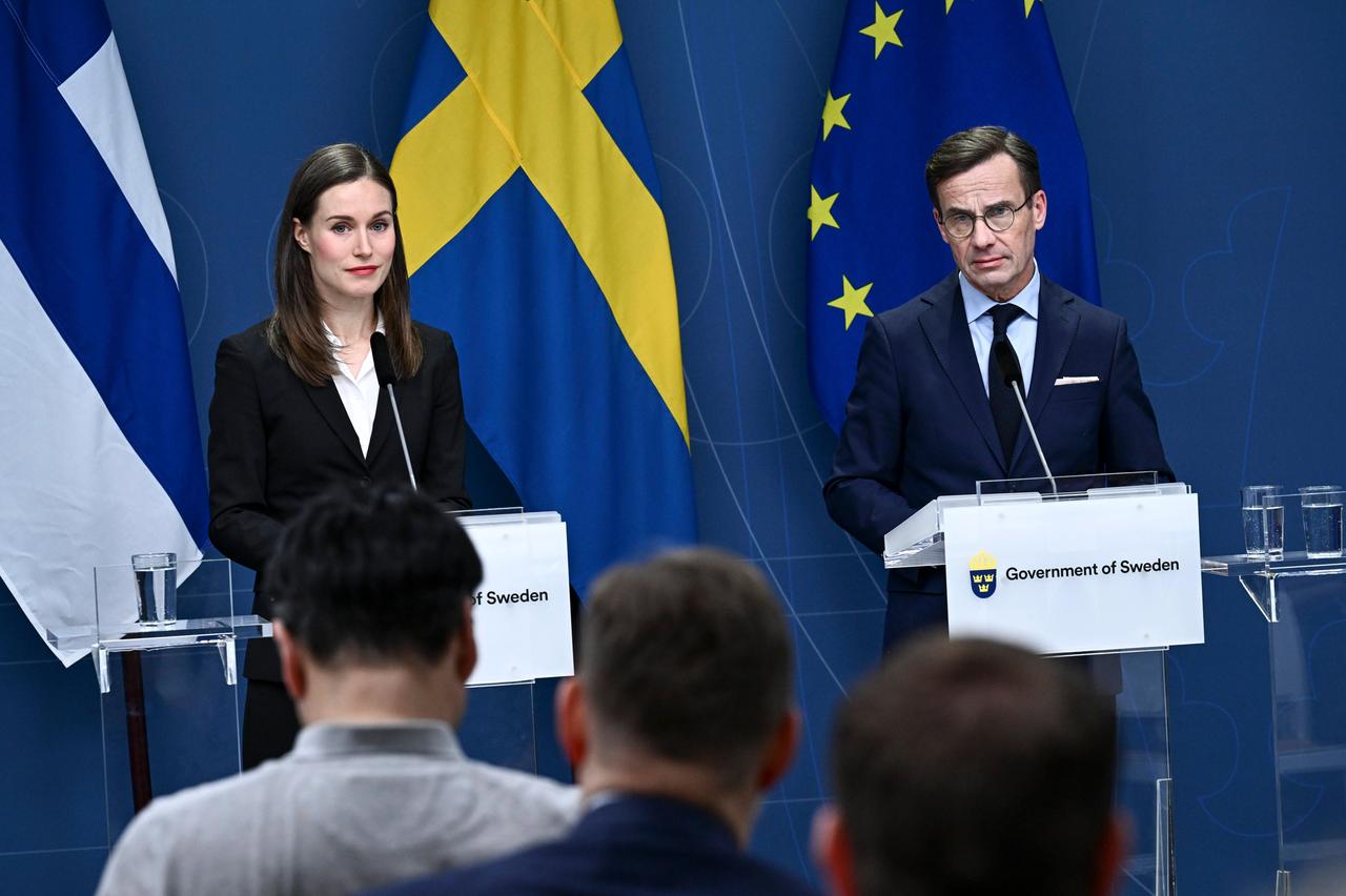 Sanna Marin, Ministerpräsidentin von Finnland, spricht während einer gemeinsamen Pressekonferenz mit Ulf Kristersson, Ministerpräsident von Schweden Sanna Marin, Ministerpräsidentin von Finnland, spricht während einer gemeinsamen Pressekonferenz mit Ulf Kristersson, Ministerpräsident von Schweden