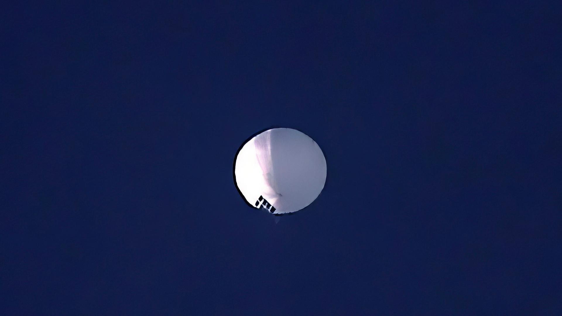 Pentagon - Chinesischer Spionage-Ballon über den USA gesichtet
