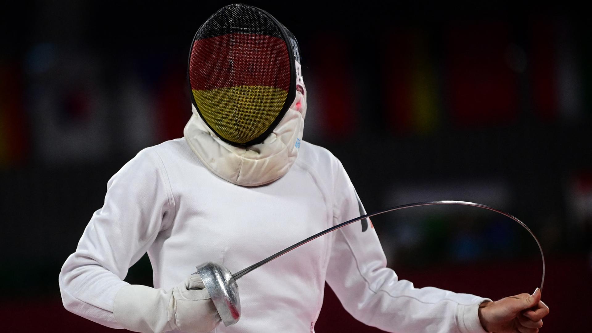 Fechterin Rebecca Langrehr bei den Olympischen Spielen in Tokio Fechterin Rebecca Langrehr bei den Olympischen Spielen in Tokio