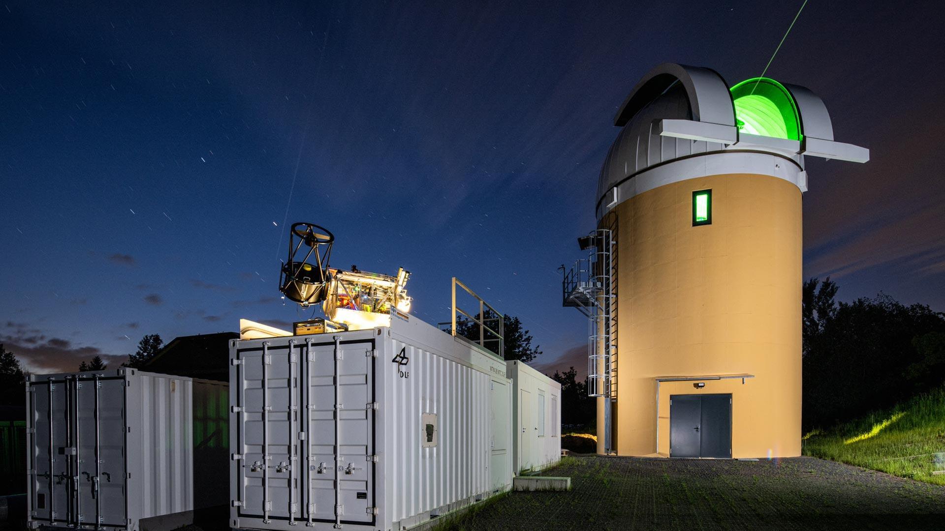 Mit Laser gegen den himmlischen Müll: das Johannes-Kepler-Observatorium bei Tübingen Mit Laser gegen den himmlischen Müll: das Johannes-Kepler-Observatorium bei Tübingen
