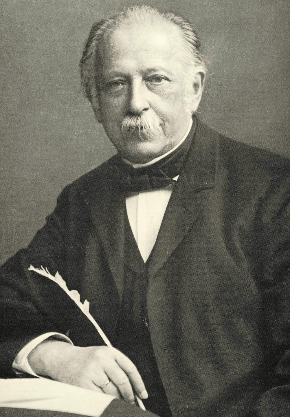 Eine Porträtaufnahme des Schriftstellers Theodor Fontane (1819-1898) aus dem Jahr 1898. Eine Porträtaufnahme des Schriftstellers Theodor Fontane (1819-1898) aus dem Jahr 1898.