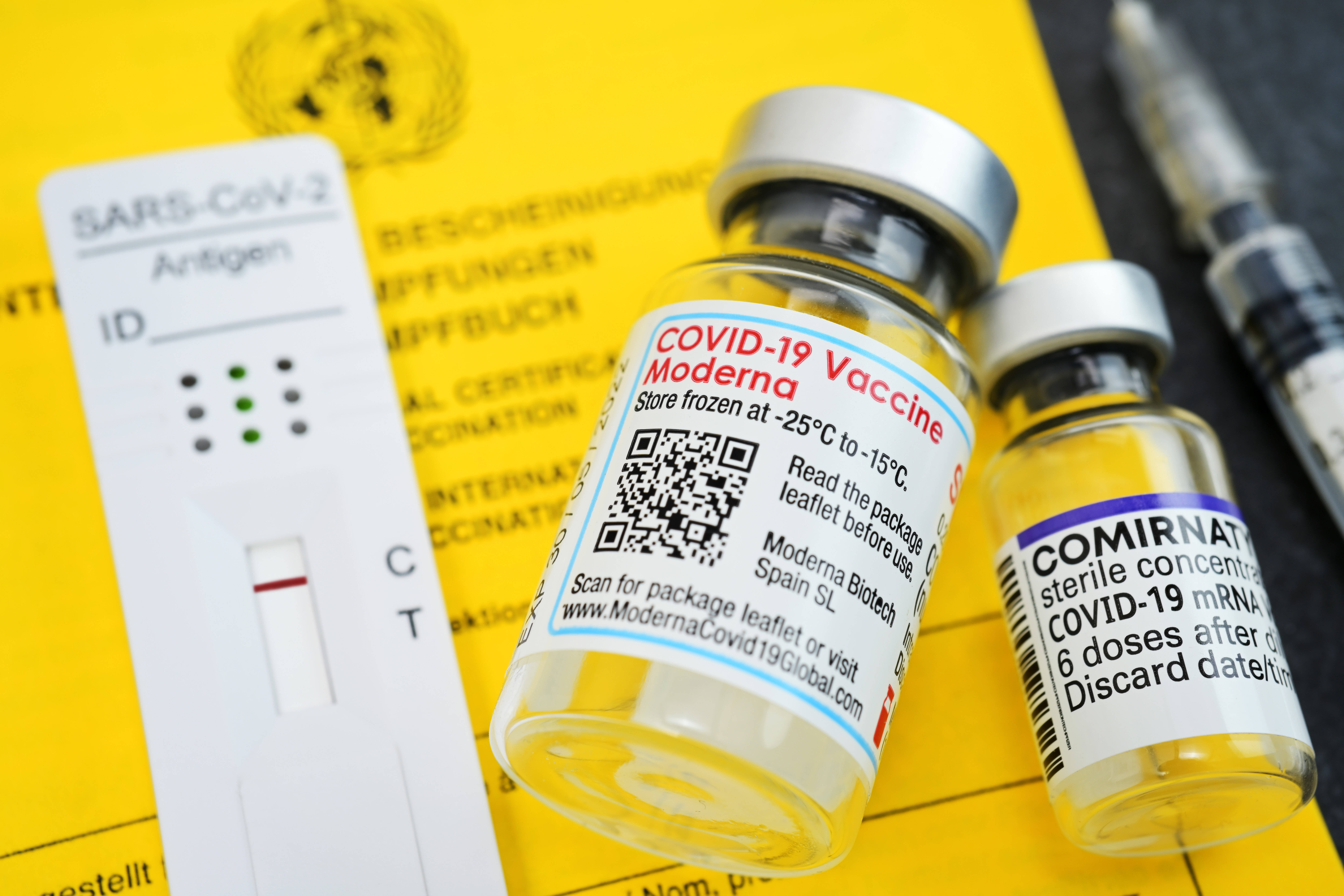 Covid-19 - Biontech und Moderna erhöhten Impfstoff-Preise um 50 Prozent