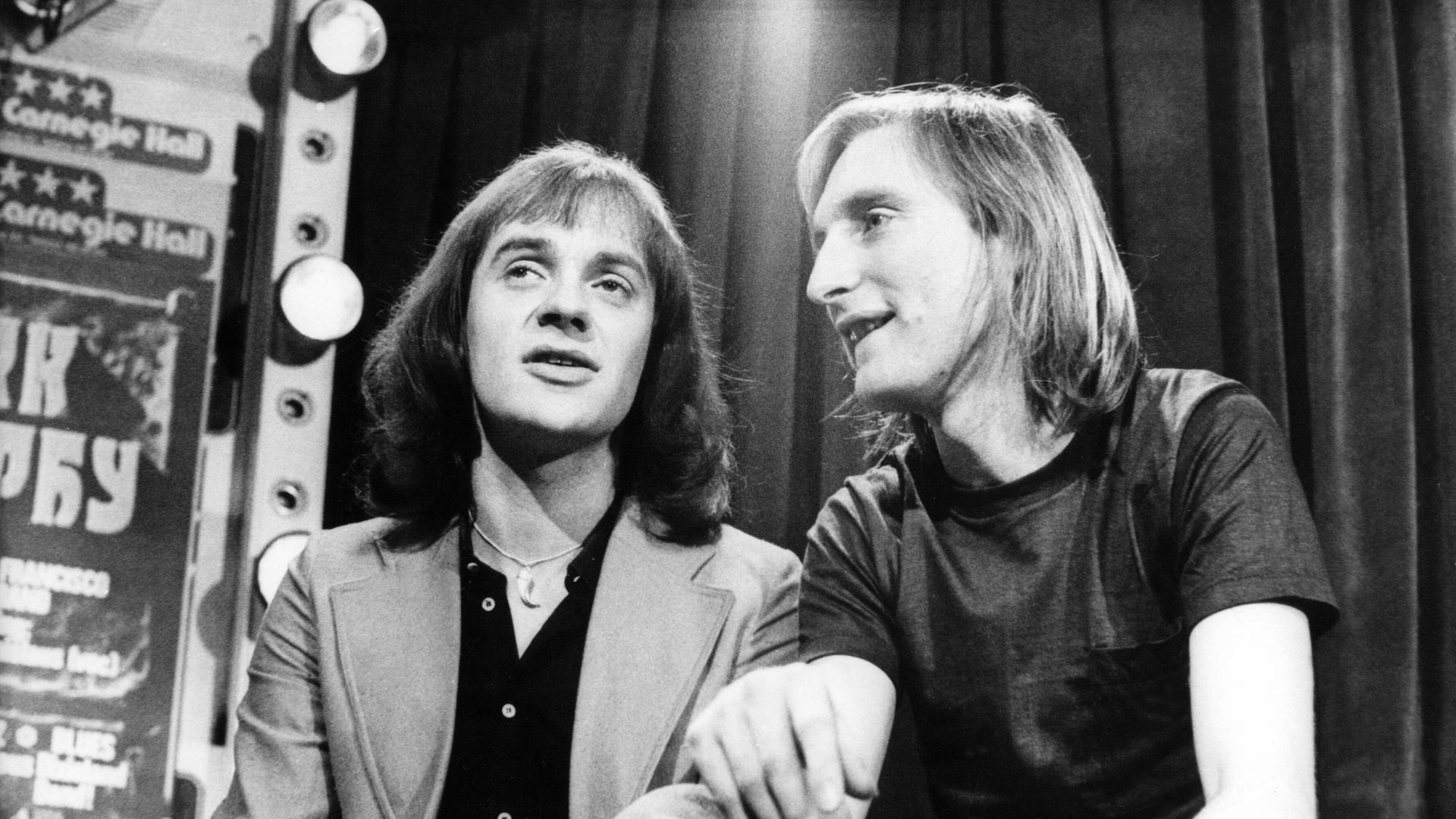 Schwarzweißfoto von Udo Lindenberg und Otto Waalkes Schwarzweißfoto von Udo Lindenberg und Otto Waalkes