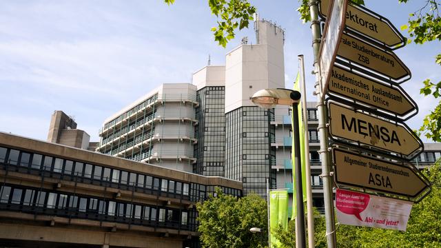 Gebäude auf dem Campus der Bergischen Universität Wuppertal auf dem Grifflenberg