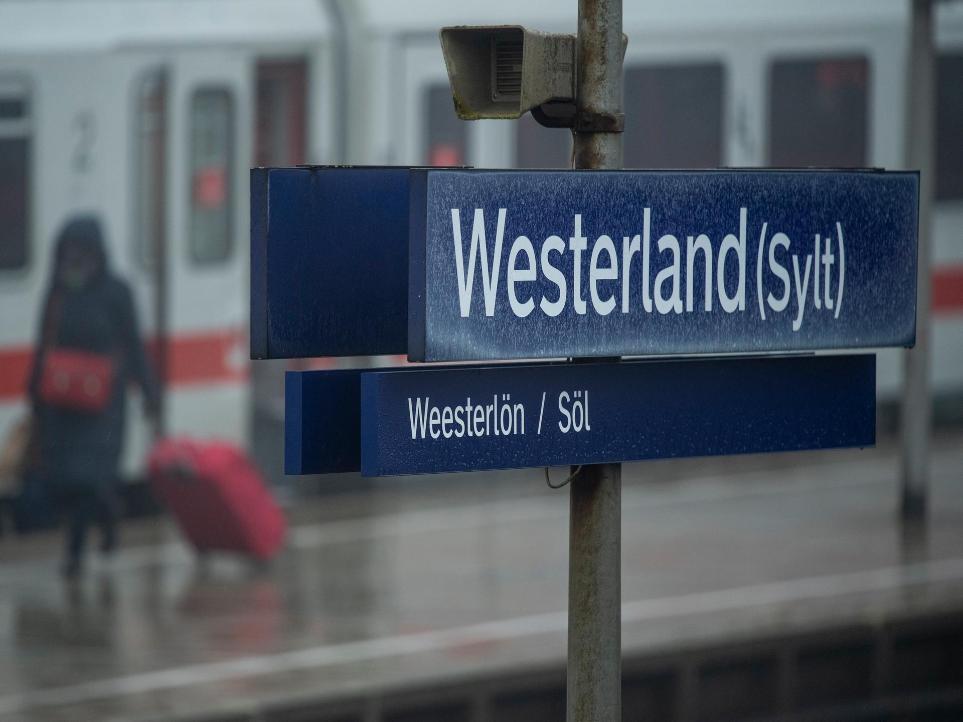 Bahnhofsschild "Weslterland (Sylt)"