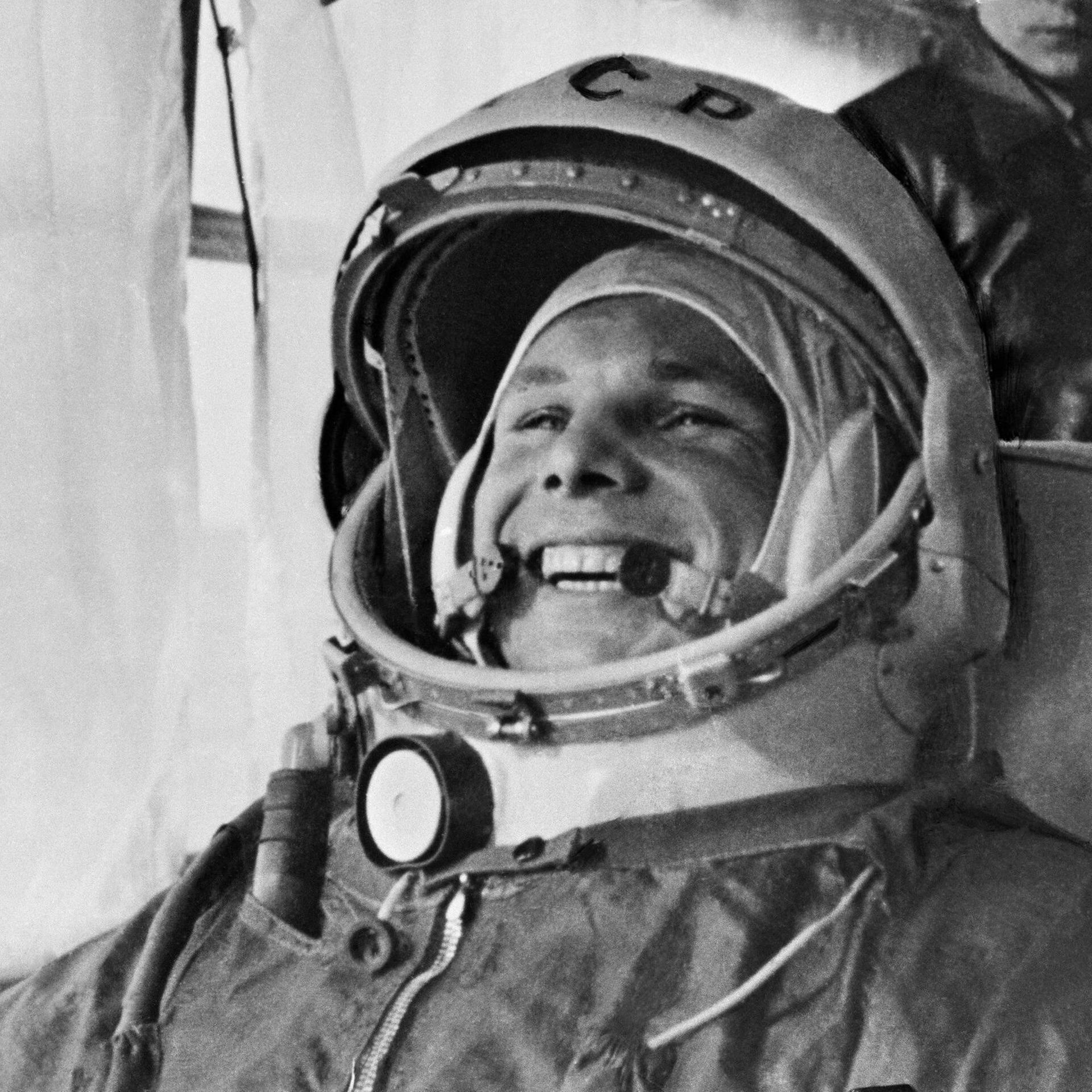 Stephen Walker: „Ins All. Die faszinierende Geschichte vom ersten Flug in den Weltraum“ – Nur einer kann der Erste sein