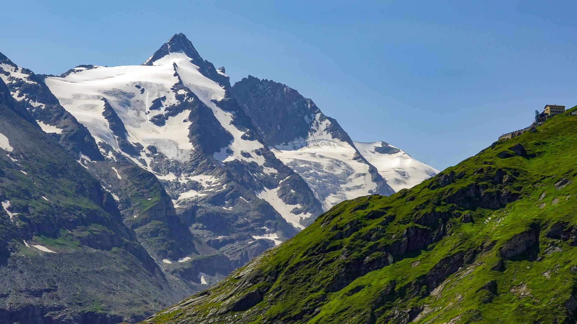 Der Grossglockner ist der höchste Berg der Alpenregion Österreichs.