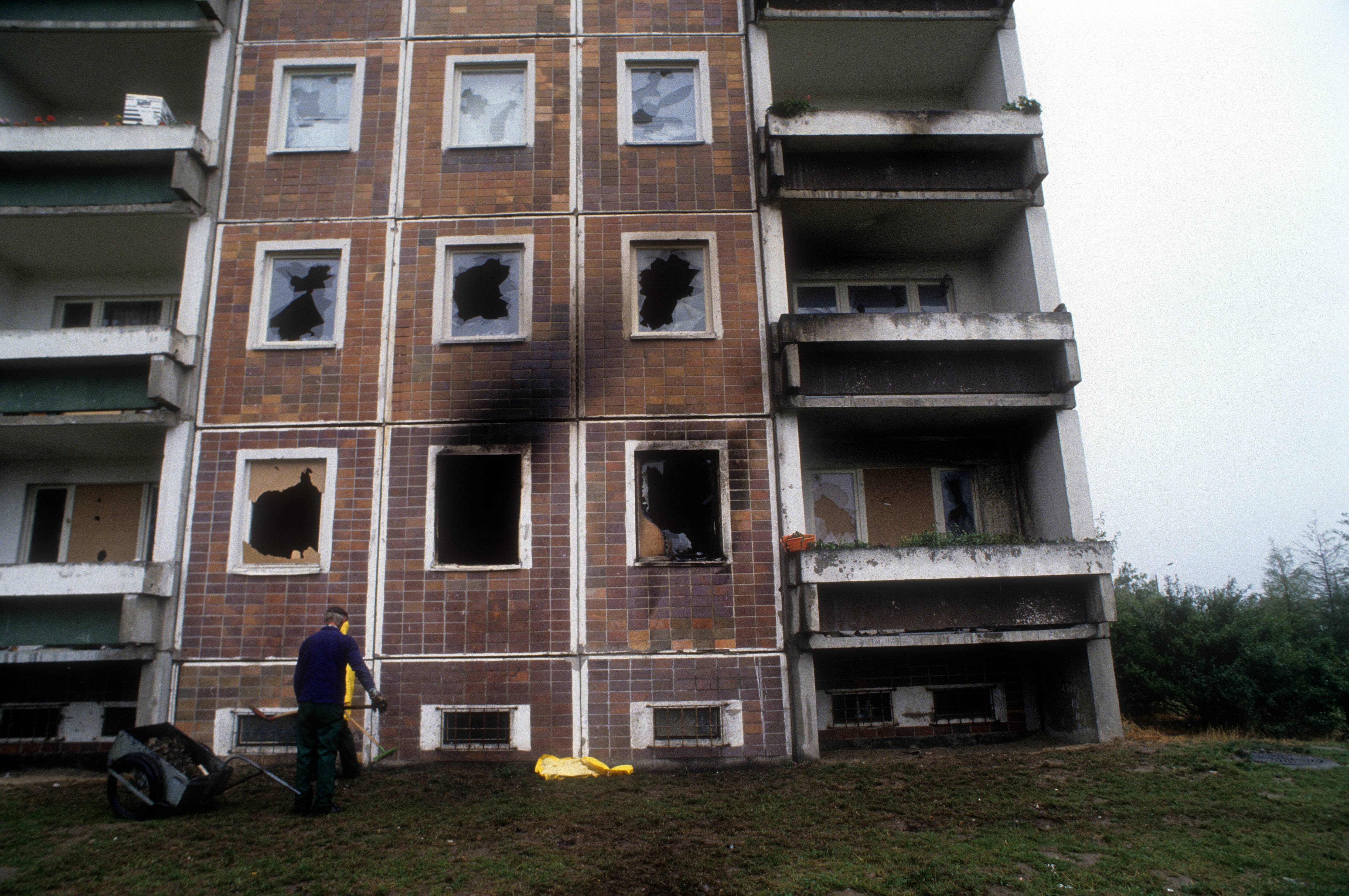 Hörspiel über Anschläge in RostockLichtenhagen Die Perspektive der