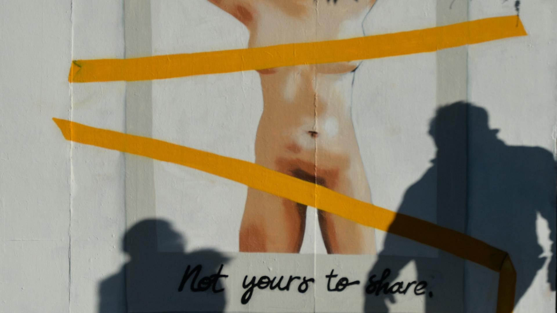 Protest gegen "revenge porn" und die irische Gesetzgebung in Dublin: Wenn gegen den Willen von Betroffenen Nacktbilder im Netz verbreitet werden, kann das schlimme Folgen haben.