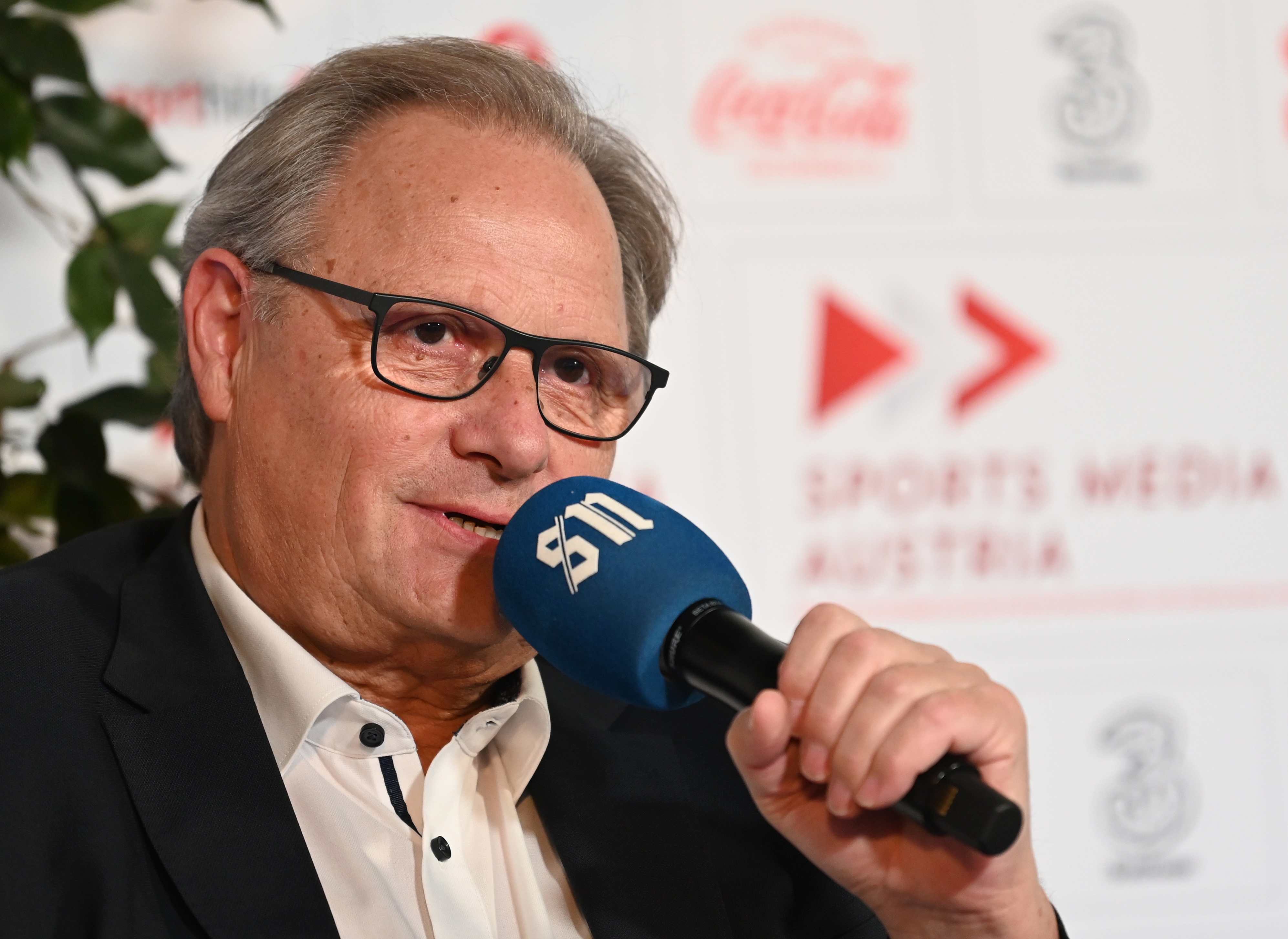 Österreich - Fußballpräsident Milletich tritt zurück