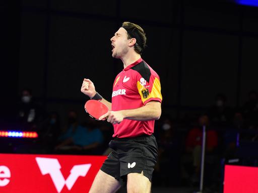 Timo Boll jubelt über seinen Viertelfinal-Sieg gegen Kanak Jha bei der WM in Houston.
