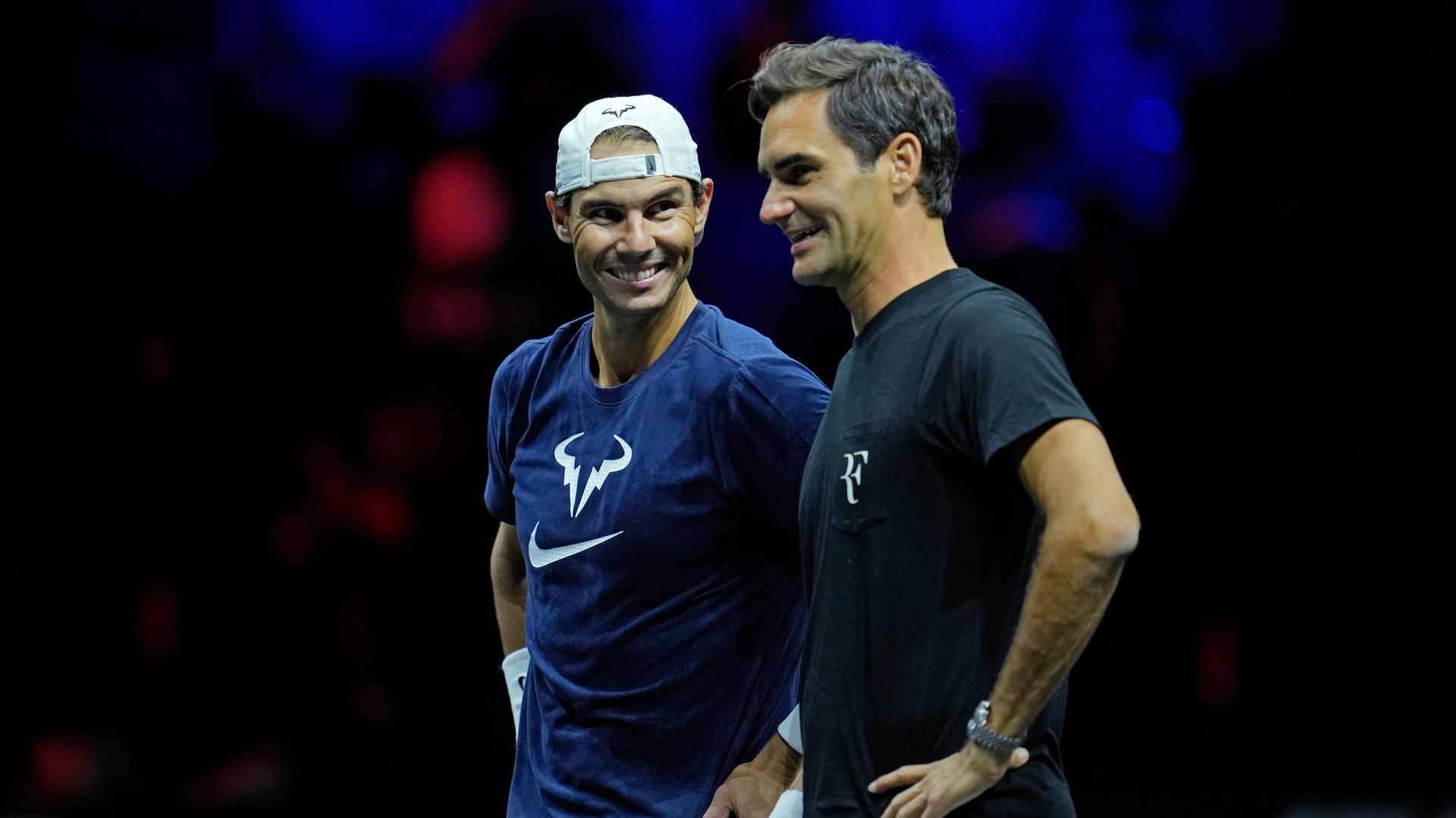 Roger Federer und Rafael Nadal bei einem gemeinsem Training vor dem Laver Cup in London. Roger Federer und Rafael Nadal bei einem gemeinsem Training vor dem Laver Cup in London.
