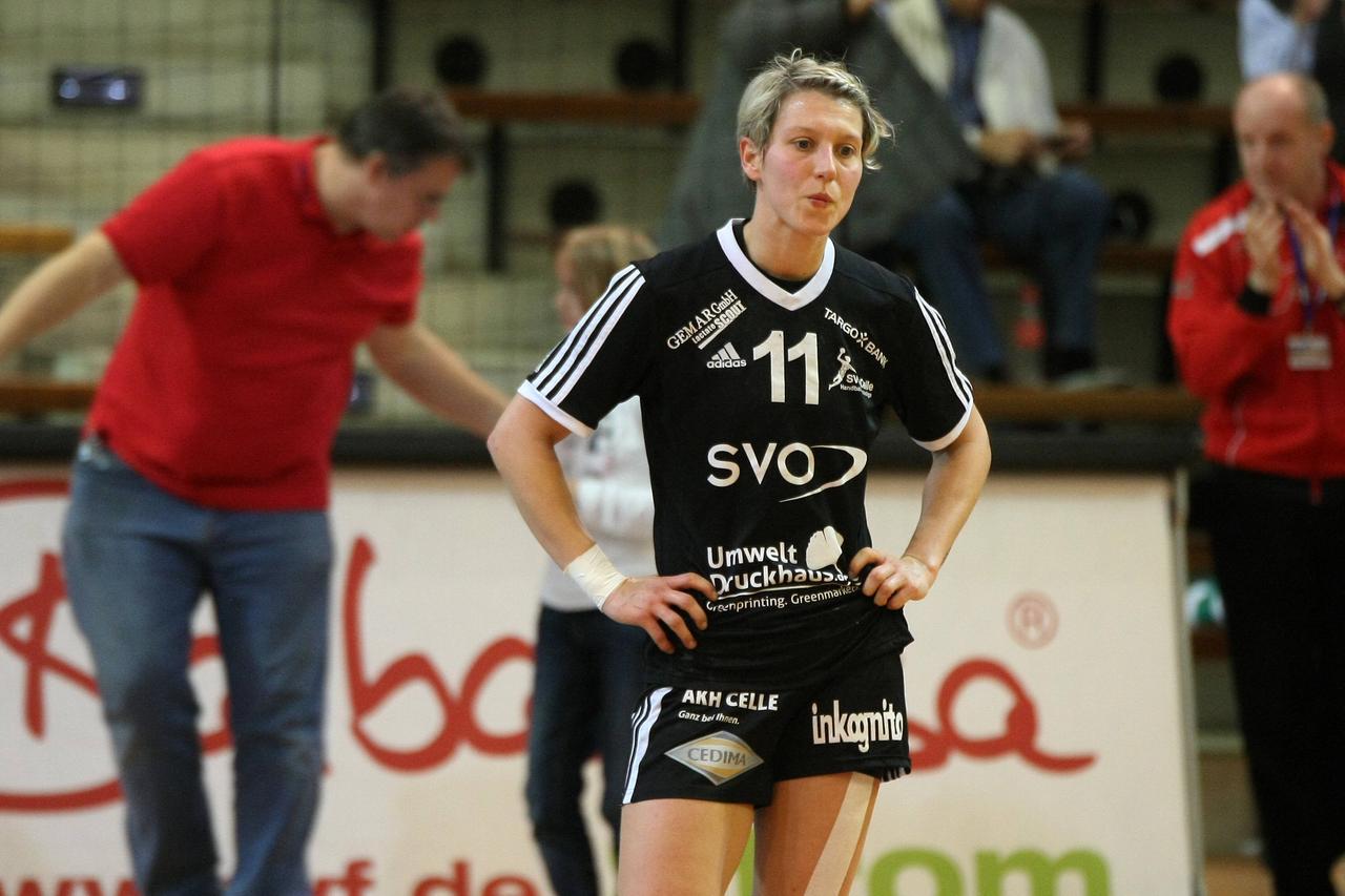 Handball-Spielerin Jolanda Bombis-Robben (SVG Celle) ist unzufrieden (Archivbild 2015) Handball-Spielerin Jolanda Bombis-Robben (SVG Celle) ist unzufrieden (Archivbild 2015)