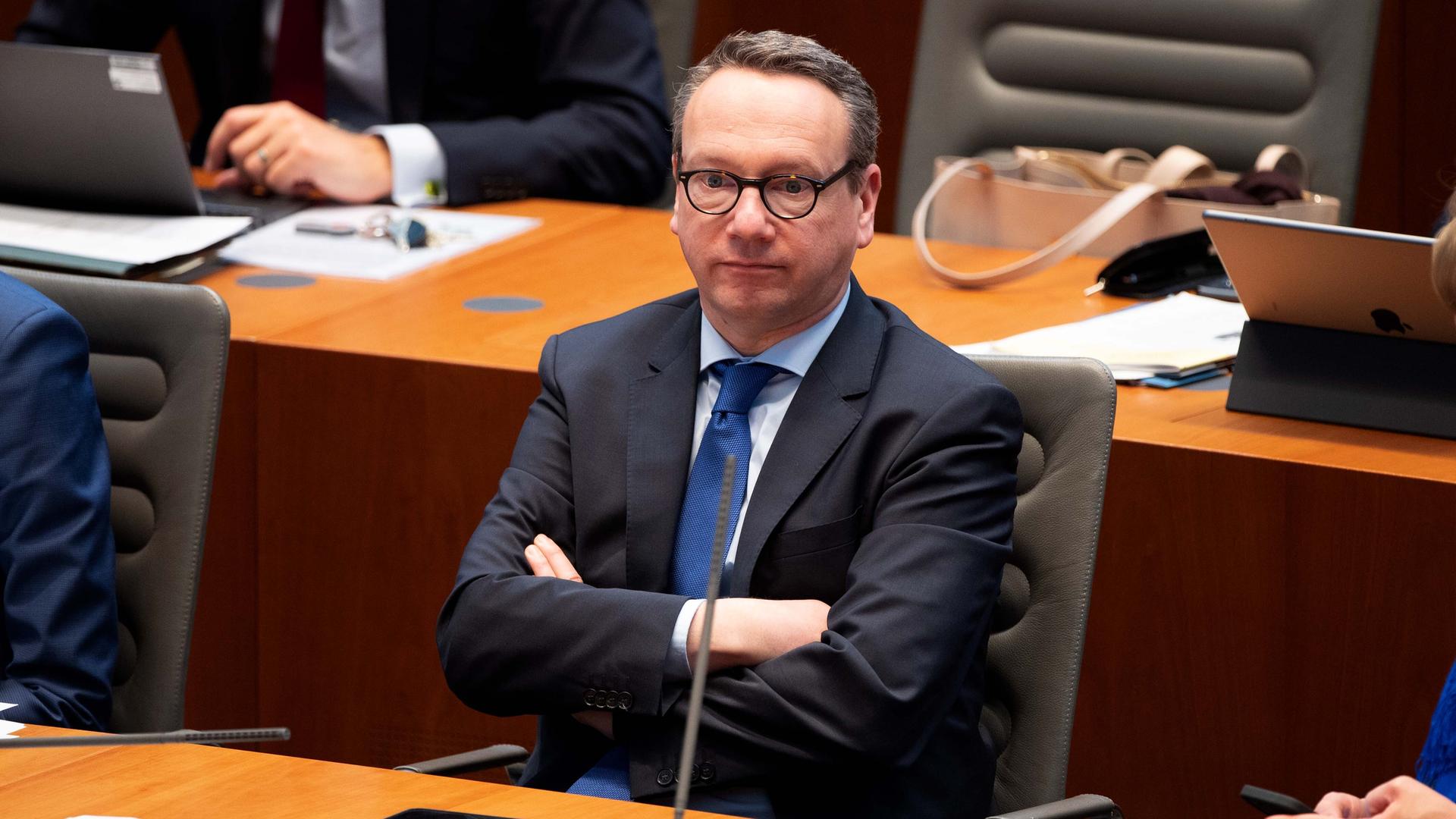NRW-Justizminister Benjamin Limbach (Grüne) im Landtag