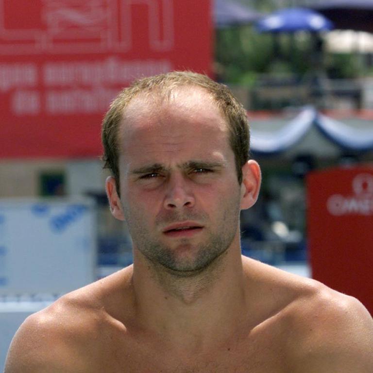 Der Dresdner Jan Hempel sitzt während einer Trainingspause auf dem Brett vom Drei-Meter Turm. Der ehemalige Weltklasse-Wasserspringer ist nach eigener Aussage jahrelang von seinem damaligen Trainer sexuell missbraucht worden. Der Dresdner Jan Hempel sitzt während einer Trainingspause auf dem Brett vom Drei-Meter Turm. Der ehemalige Weltklasse-Wasserspringer ist nach eigener Aussage jahrelang von seinem damaligen Trainer sexuell missbraucht worden.