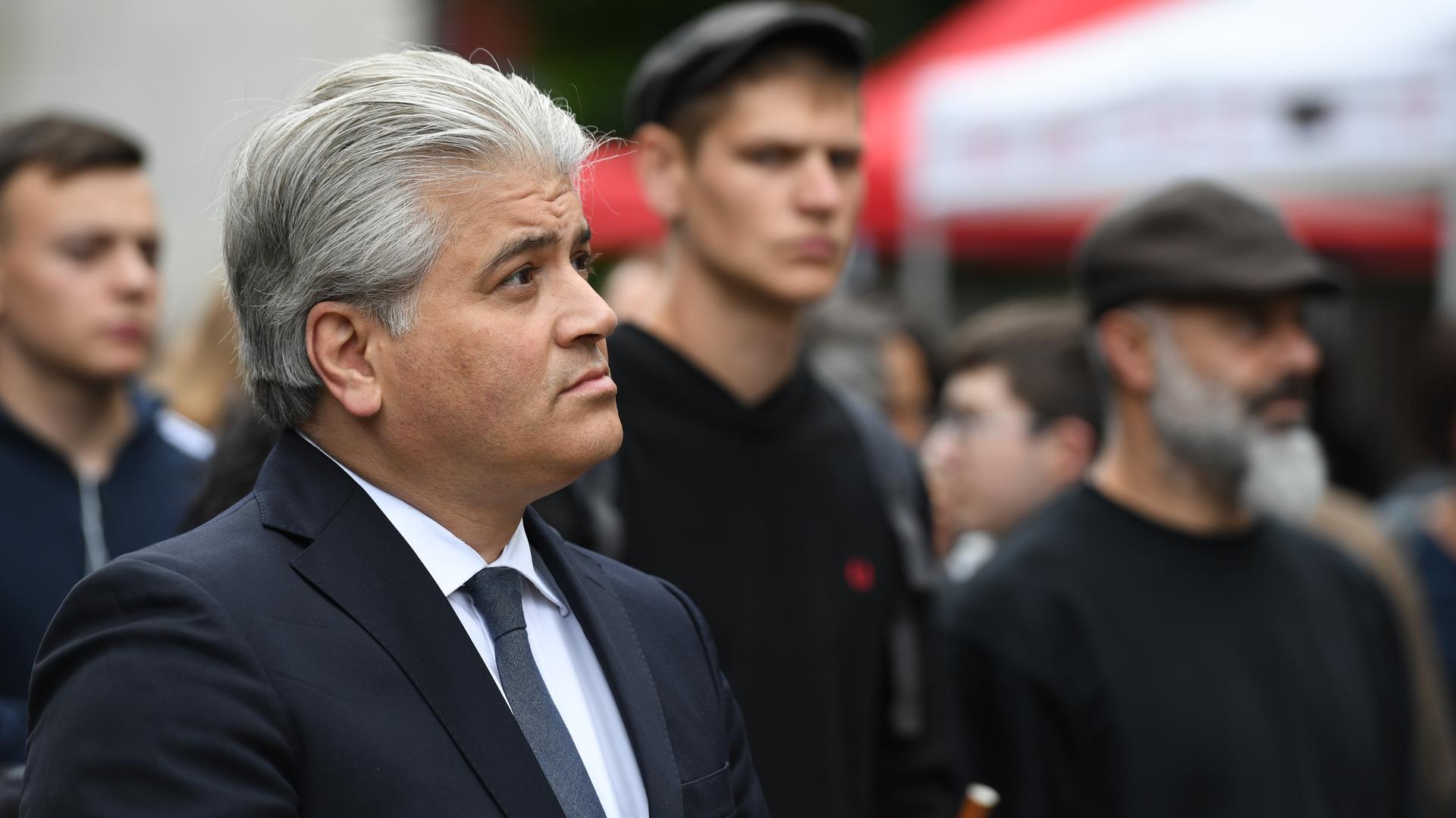 Porträt im Profil von Mehmet Daimagüler Porträt im Profil von Mehmet Daimagüler