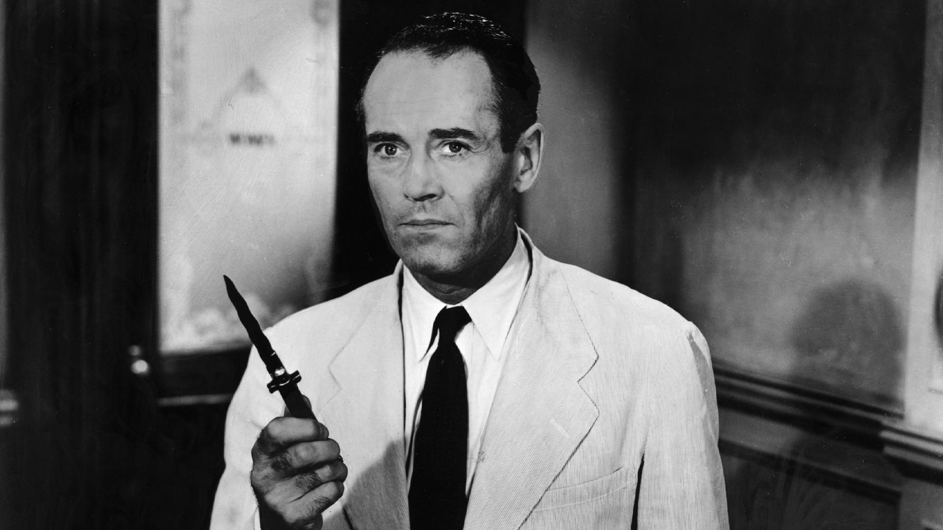 Henry Fonda in der Schlüsselrolle des Geschworenen Nummer 8 in Sidney Lumets Film "Die zwölf Geschworenen" von 1957 Henry Fonda in der Schlüsselrolle des Geschworenen Nummer 8 in Sidney Lumets Film "Die zwölf Geschworenen" von 1957