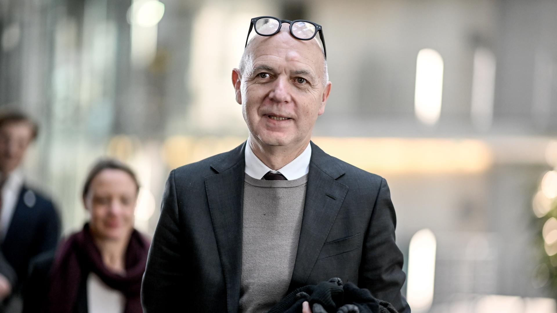 Bernd Neuendorf, Präsident des Deutschen Fußball-Bundes (DFB), kommt zur Sitzung des Sportausschusses des Bundestags. Thema ist die Aufarbeitung der Fußball-Weltmeisterschaft in Katar. Bernd Neuendorf, Präsident des Deutschen Fußball-Bundes (DFB), kommt zur Sitzung des Sportausschusses des Bundestags. Thema ist die Aufarbeitung der Fußball-Weltmeisterschaft in Katar.