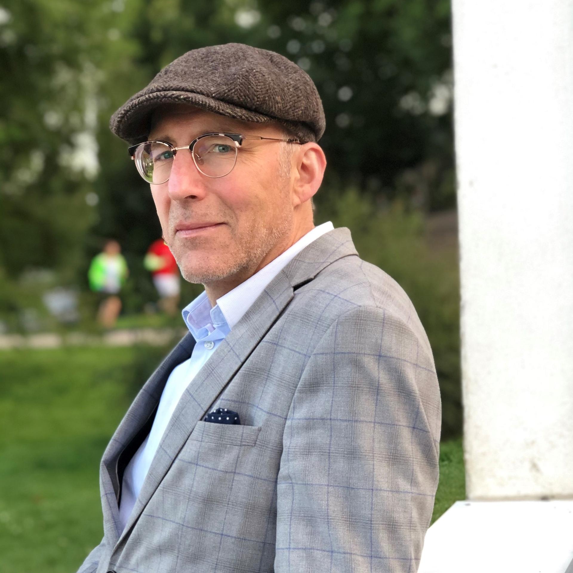 Ewald Arenz: „Die Liebe an miesen Tagen“ – Wenn zwei mit Geschichte von Neuem lieben Ewald Arenz: „Die Liebe an miesen Tagen“ – Wenn zwei mit Geschichte von Neuem lieben