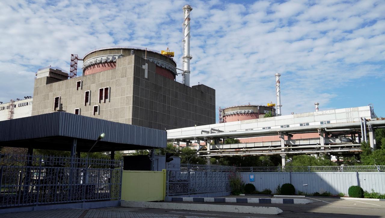 Das Atomkraftwerk Saporischschja im Südosten der Ukraine, aufgenommen am 11. September 2022, ist das größte Kernkraftwerk in Europa und gehört zu den zehn größten der Welt Das Atomkraftwerk Saporischschja im Südosten der Ukraine, aufgenommen am 11. September 2022, ist das größte Kernkraftwerk in Europa und gehört zu den zehn größten der Welt